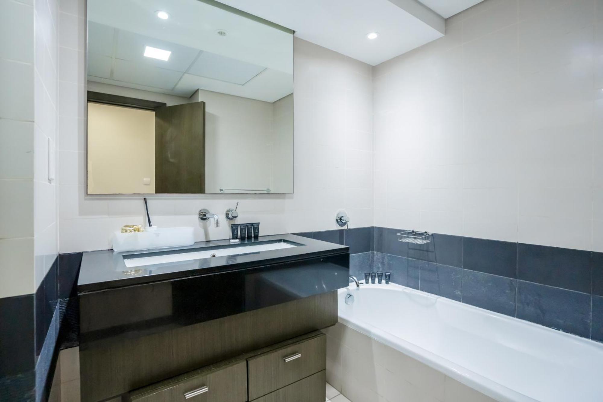 Vacay Lettings - Loft Downtown Dubai Villa Екстериор снимка